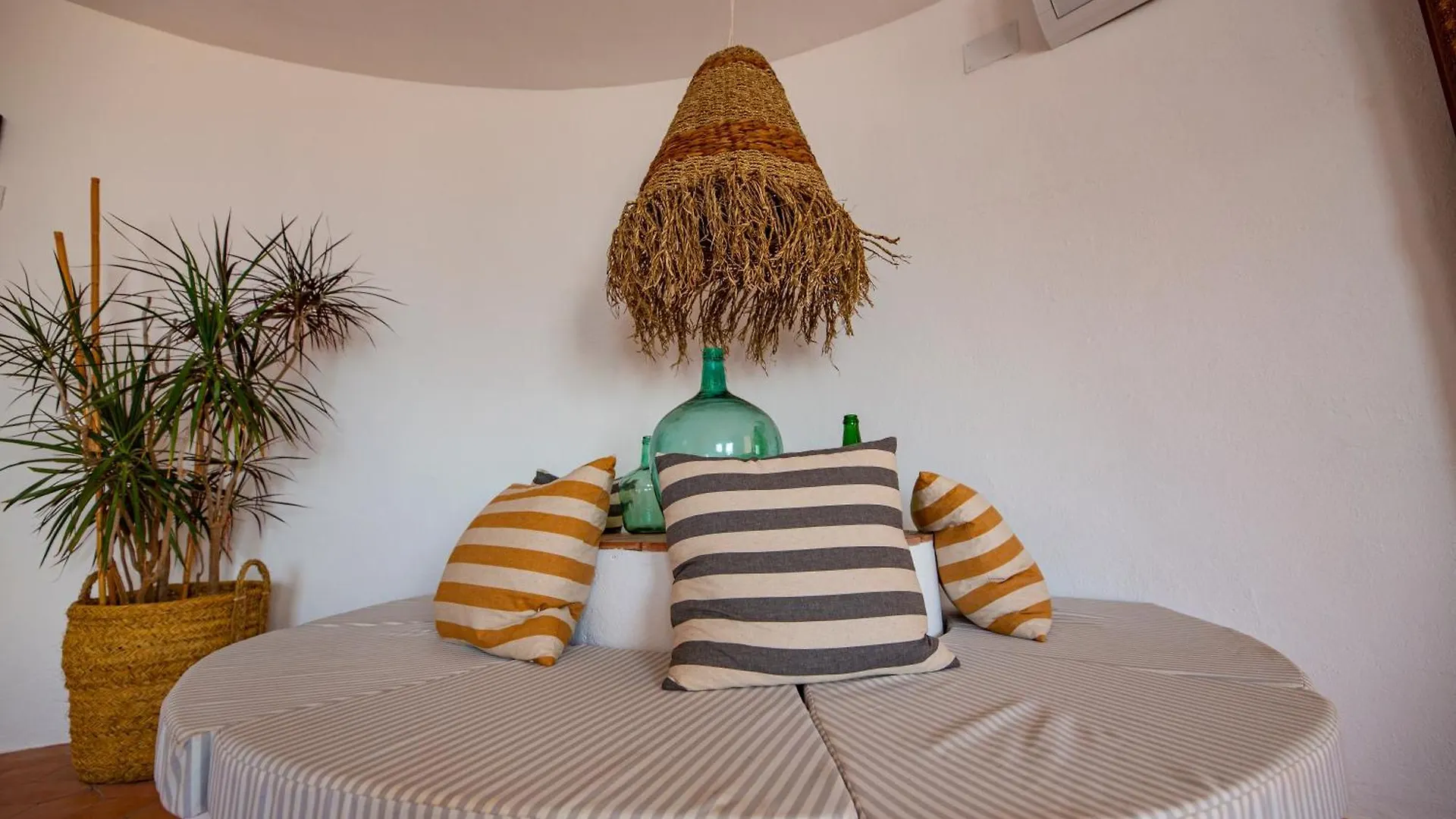 Agi Castell Mar Apartment Roses