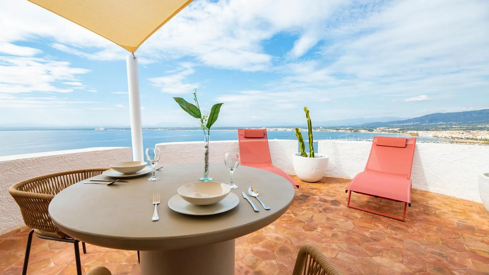 Agi Castell Mar Apartment Roses